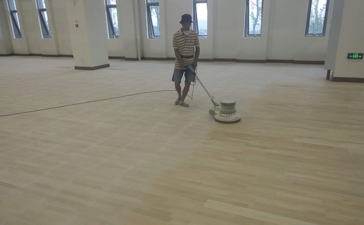 專(zhuān)業(yè)的乒乓球館木地板安裝工藝