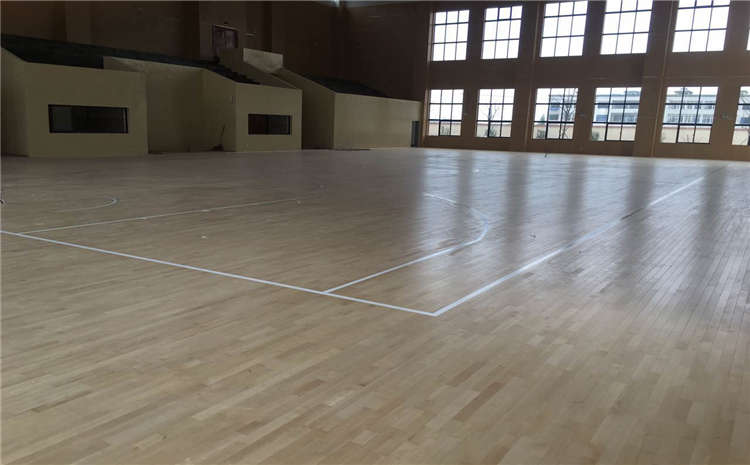 五角楓NBA籃球場木地板哪個牌子好？