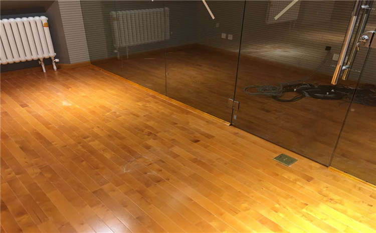 指接板籃球館木地板安裝工藝
