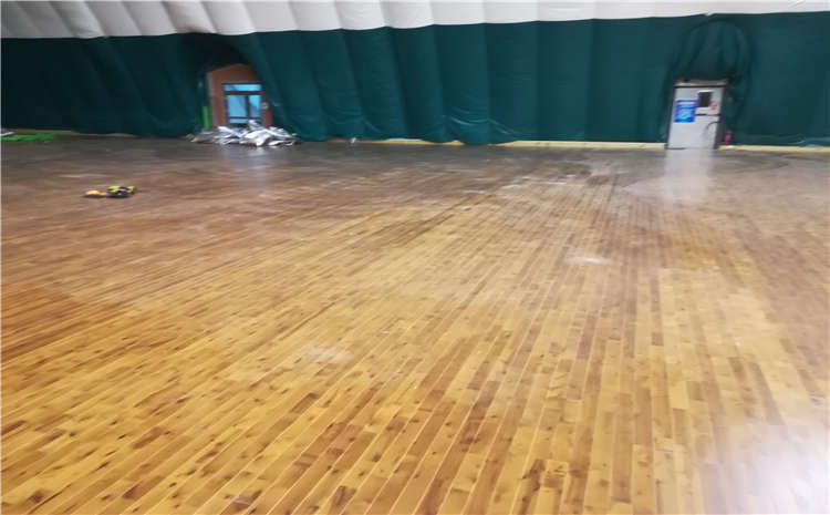 柞木籃球場地木地板批發(fā)