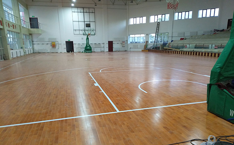 烏魯木齊楓樺木體育木地板施工工藝