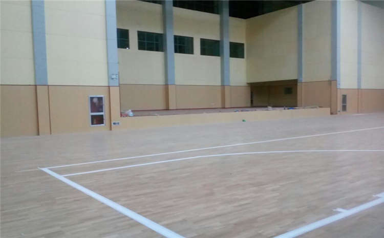 五角楓運動籃球地板品牌廠**