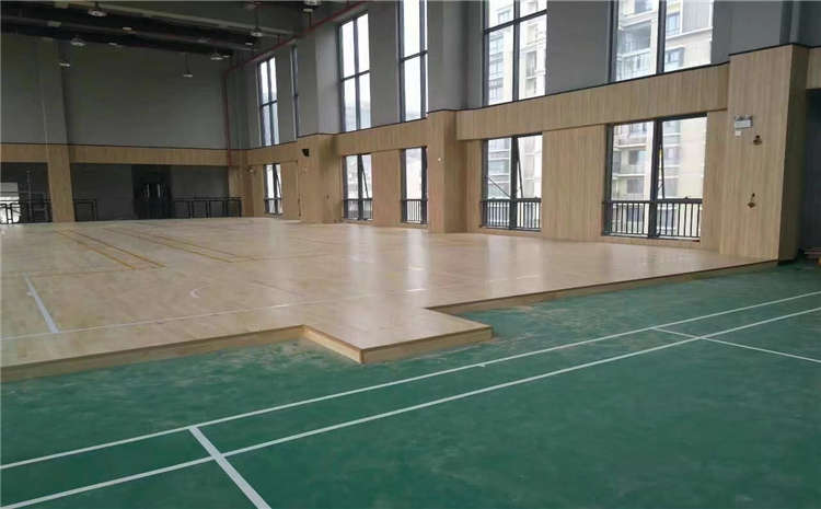 專業的籃球場實木地板批發